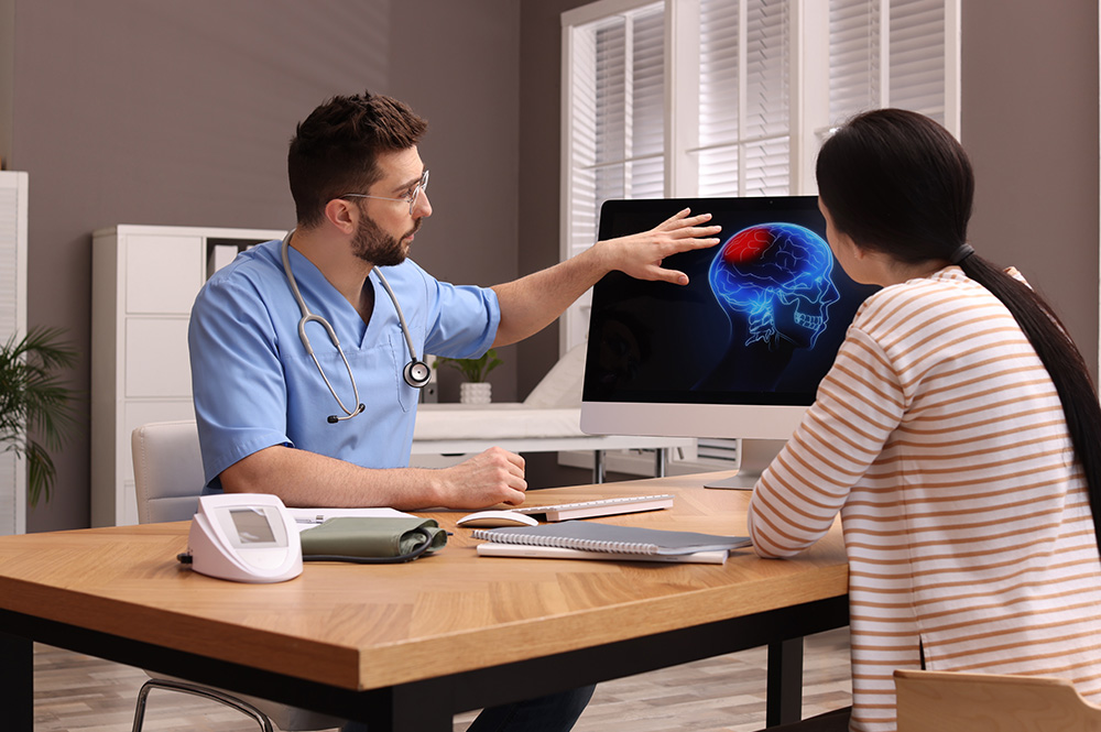 Optometrist Detects Brain Tumor via Eye Test